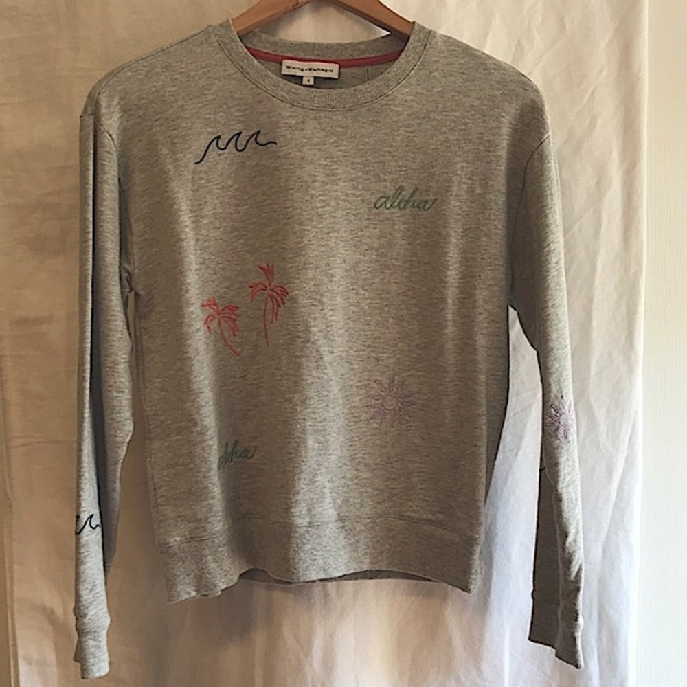 White + Warren embroidered Hawaii themed crew neck sweatshirt